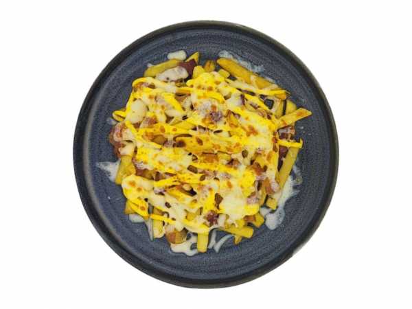 Картофель фри с беконом и соусом барбекю